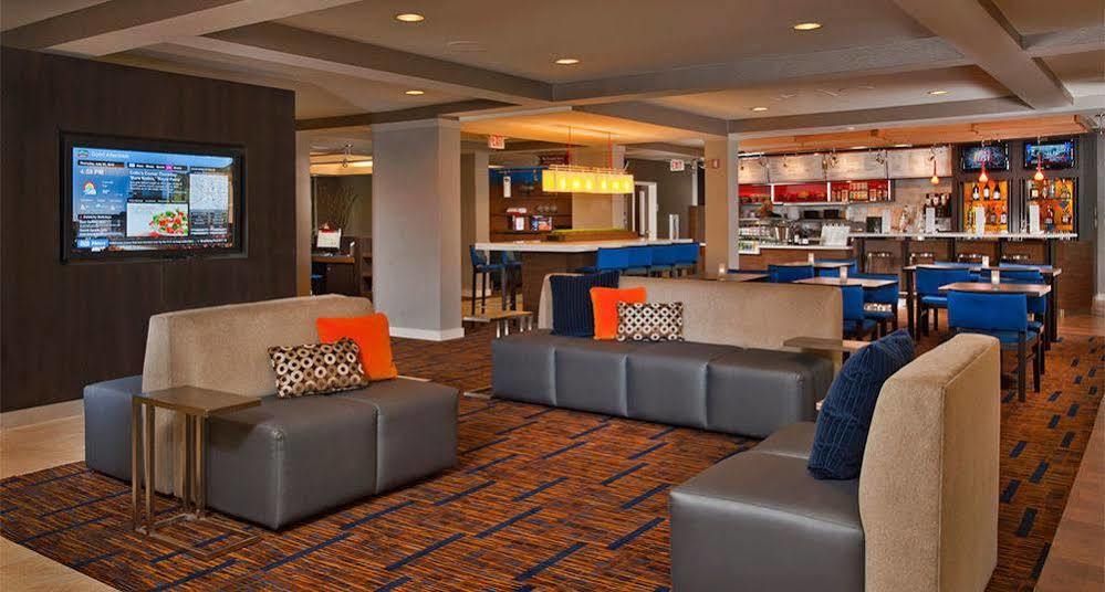 Courtyard By Marriott Shippensburg Hotel Exterior foto
